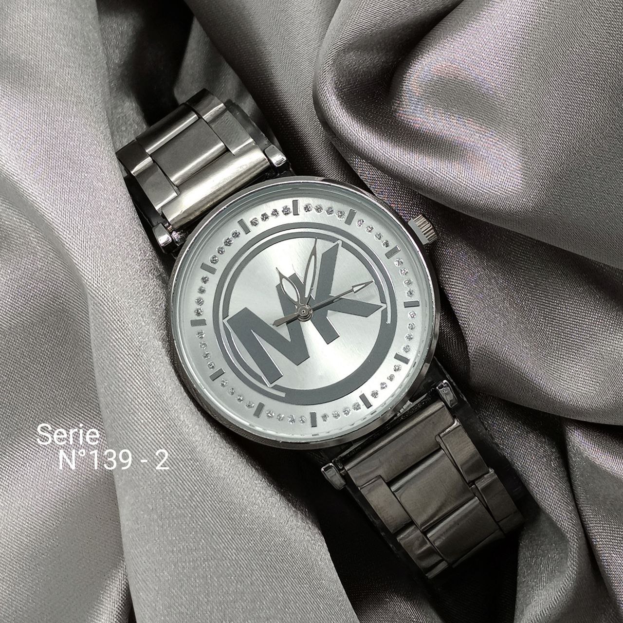 RELOJ SERIE N°139