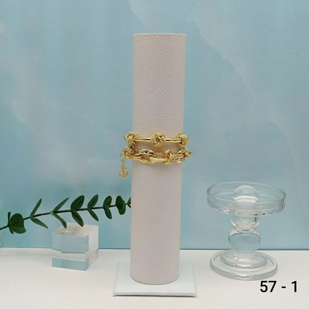 EXHIBIDOR N°57